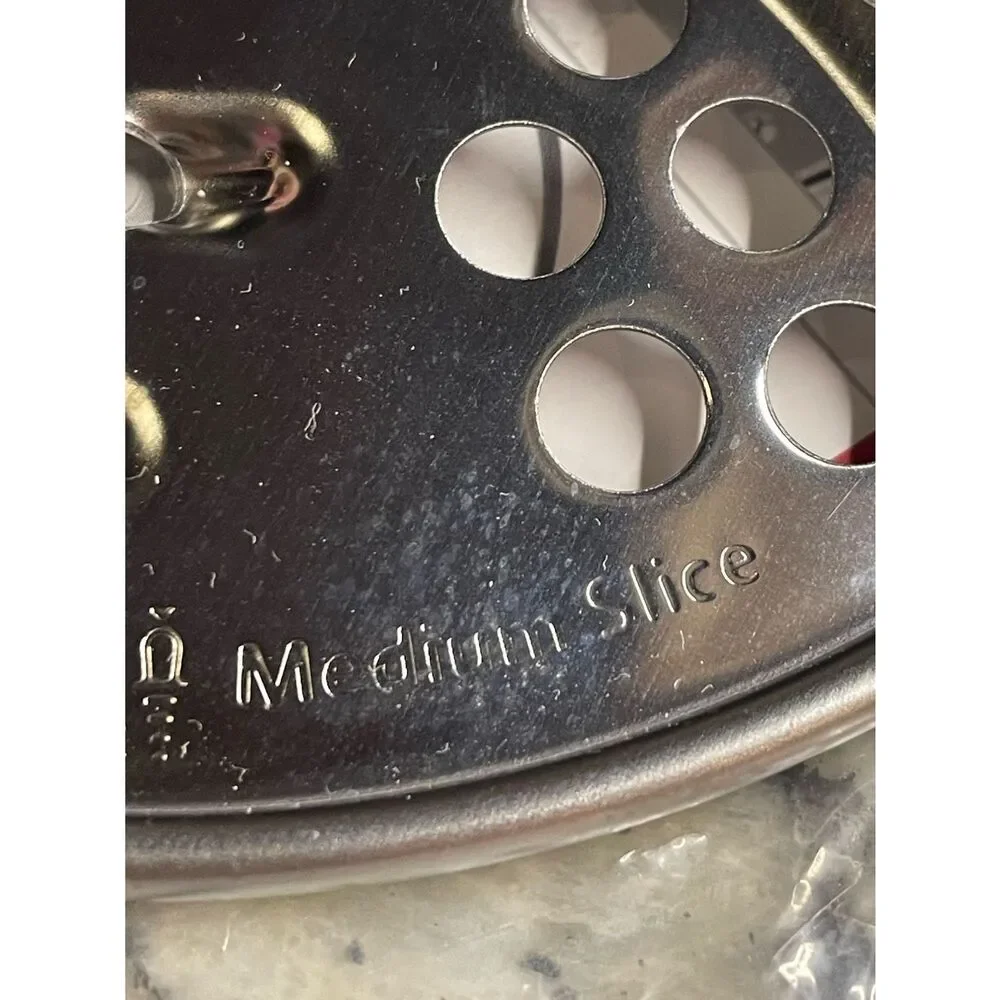 KitchenAid *New* Medium Shred Slicing Blade Disc (Only the Disc)